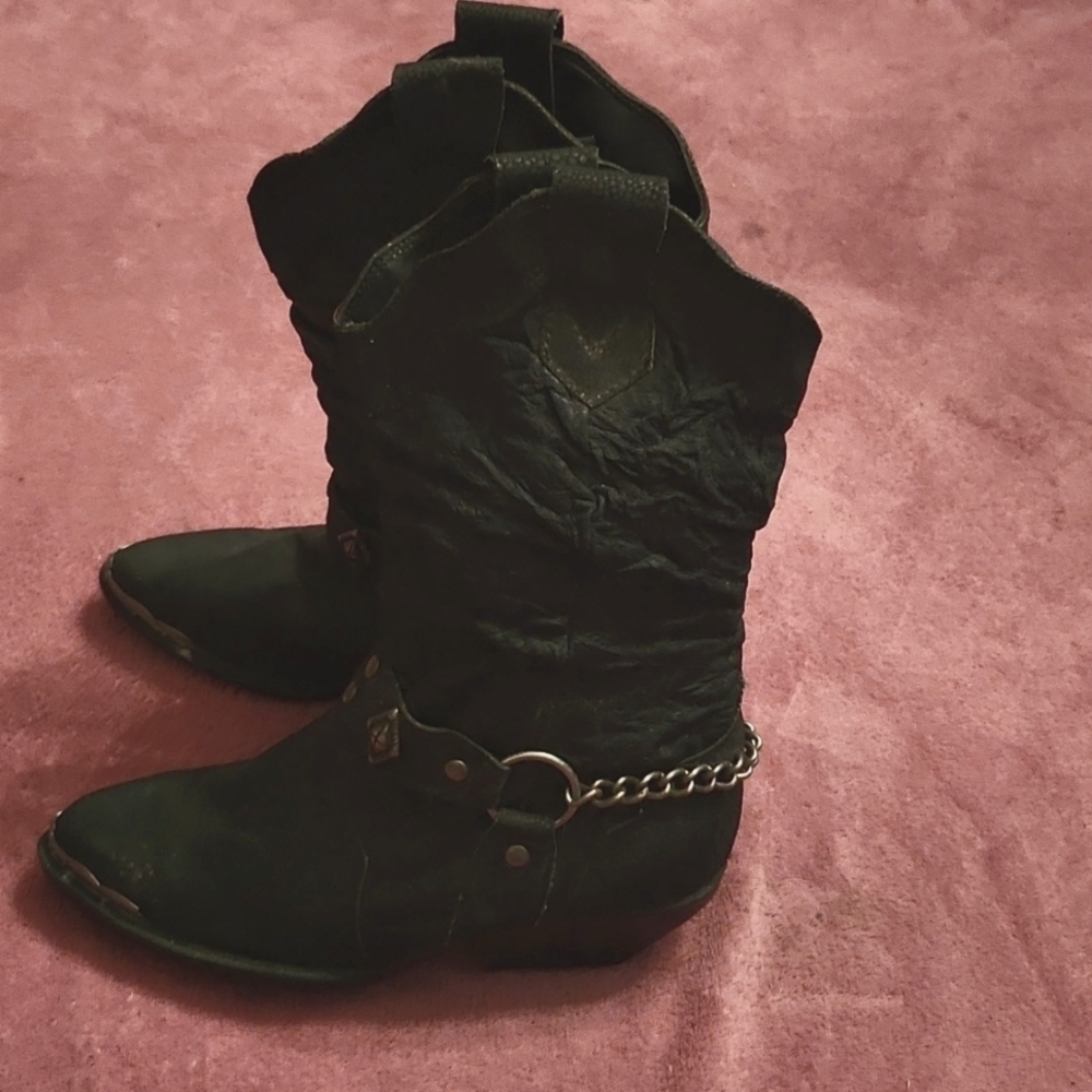 vintage 80s leather slouch boots and roll chain embellishments